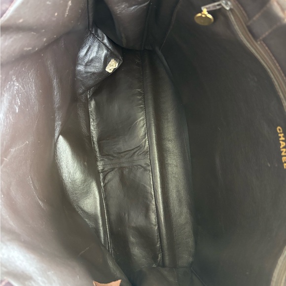 Authentic CHANEL brown CC large lambskin executive tote gold hardware - Picture 16 of 16